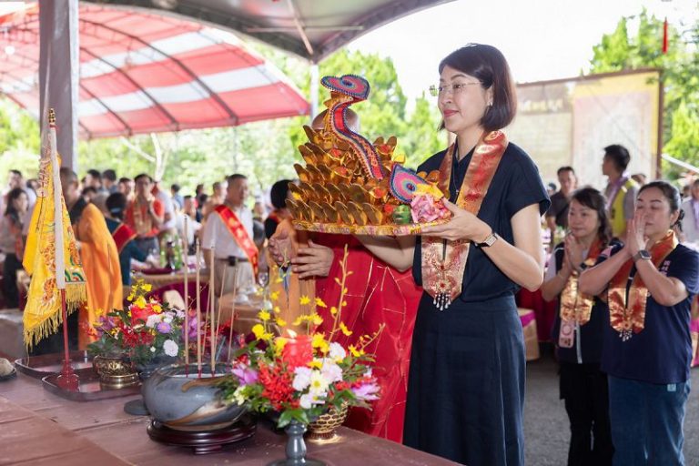 南投國姓鄉護法大將軍聖誕法會 許淑華祈求國泰民安