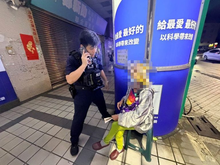 熱心民眾陪伴報警 暖警助阿嬤平安返家