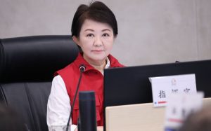 盧秀燕坐鎮災變中心 籲市民避免外出