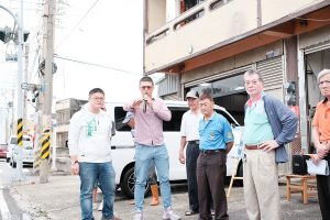 施志昌爭取改善大安南安路路面與排水