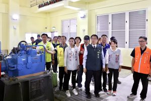 黃偉哲會勘學甲M幹線抽水站新建工程完工