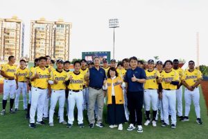 黃敏惠市長開球點燃戰火！中信兄弟、味全龍決戰棒球原鄉