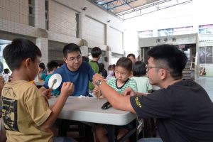 社教館古早童玩結合科學 引領親子探索科學趣