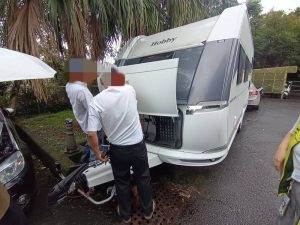 德國Hobby露營拖車競標熱烈 10組人馬搶標