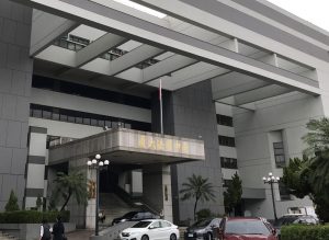 富商遭洗劫還差點被滅口 2惡煞1到案1被通緝 