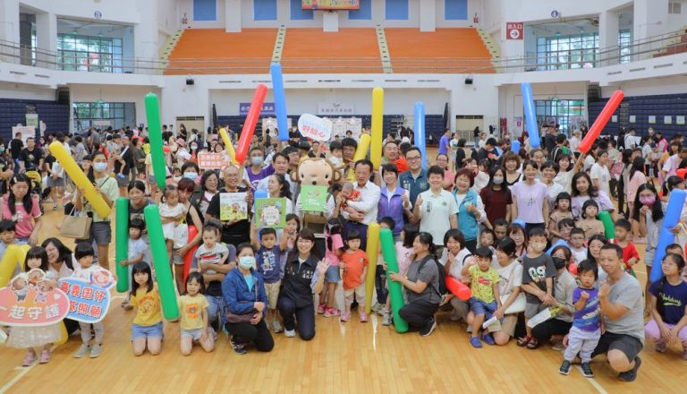 「慢慢猴」帶路認識兒童發展 嘉縣早療園遊會玩闖關、卸下評估壓力