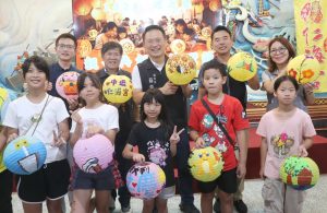 中壢仁海宮中元祭 親子彩繪燈籠