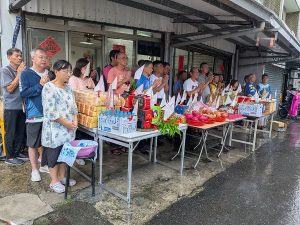 台南體育志工委員會中元普渡 風雨不減虔誠祈福