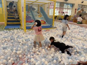 一區一室內兒童樂園平日夜間延長開放
