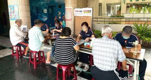 慶祝父親節 高市府衛生局篩檢專案送百元禮券