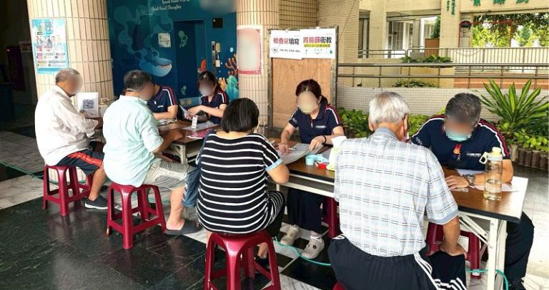 慶祝父親節 高市府衛生局篩檢專案送百元禮券
