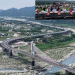 東豐快高架橋樑合龍 可望年底通車