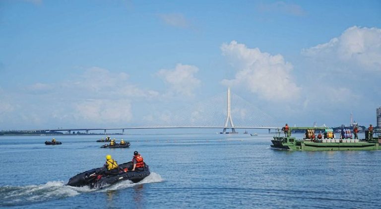 漢光演習淡水河道阻絕設置　油桶、鐵刺蝟防敵溯河直取首都