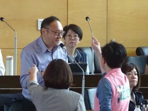 無端被綠議員指是中聯油門神 鄭照新動怒反控議員才是門神