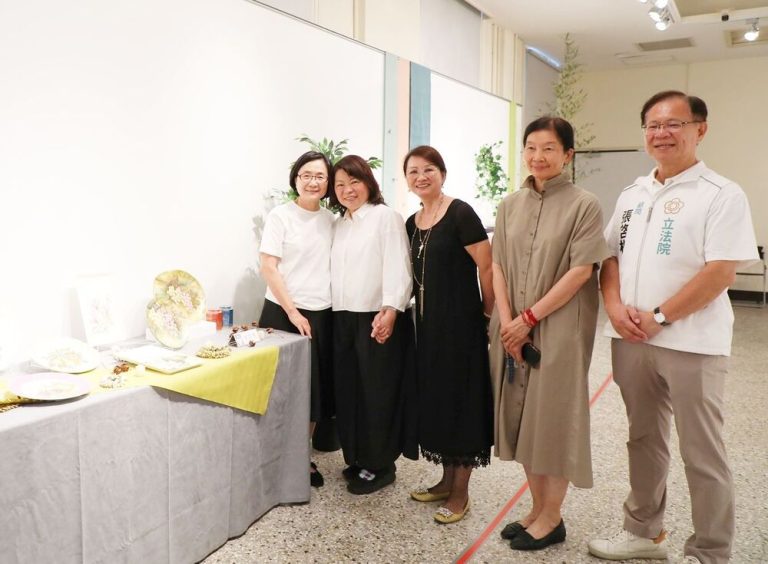 瓷上風景蝶戀花 來嘉義藝文之旅