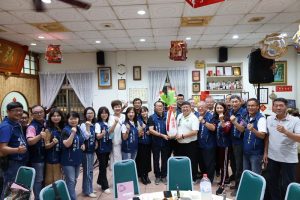 獅友主動成立後援會力挺蔡易餘 展現團結氣勢力拼勝選