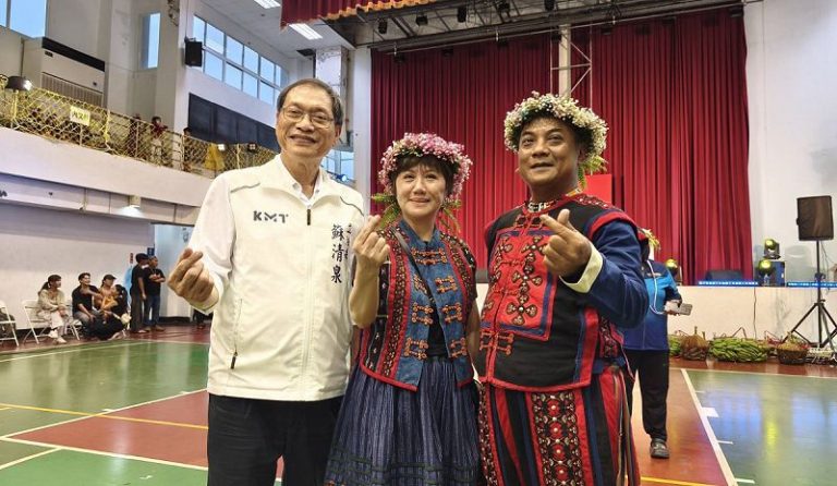 獅子鄉運動會暨小米收穫祭 蘇清泉冒雨挺原鄉倡福利政策