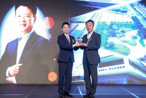 翁章梁榮獲國土建設特別貢獻獎