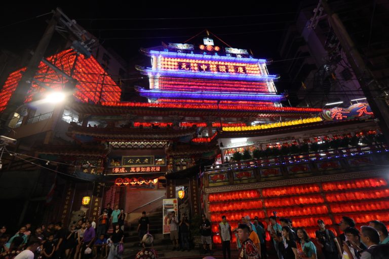 老大公廟開燈夜 揭開中元祭序幕