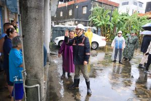超大豪雨強襲高雄 陳其邁勘災 馬不停蹄緊盯水情 掌握各地災情