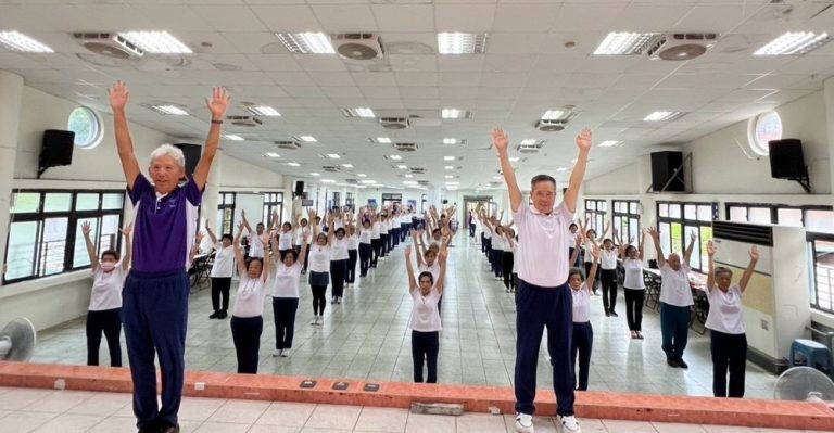 返璞歸真氣功 掀基市晨間運動熱潮