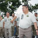蔡易餘完成縣長參選登記 翁章梁交棒力挺