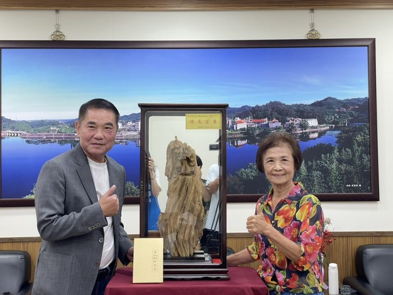 用聲音守護客家文化 鍾東錦表揚陳裕美
