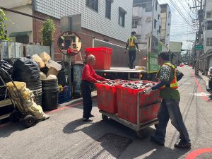 中市環保局攜萬海航運 力挺資收個體戶