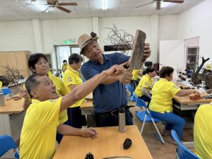 綠色創藝生活 30位長輩打造自然療癒小物