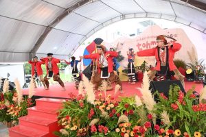 嘉市「tohmʉskʉ 聯合豐年祭」登場　鄒族文化走進中央廣場！