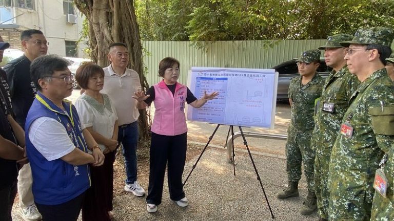 消防救護車難進出！ 楊瓊瓔協調退縮營區圍牆 爭取2200萬元拓寬窄巷