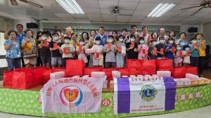 正美國際獅子會攜手警民愛心慈善會 送愛到偏鄉