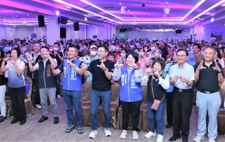江啟臣與顏莉敏舉辦聯合問政說明會 台中製造業朝AI與機器人方向升級 留住年輕人在台中就業、成家