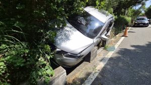 男子精神不濟於沙鹿區向上路六段龍井交流道撞擊外側護欄受傷送醫