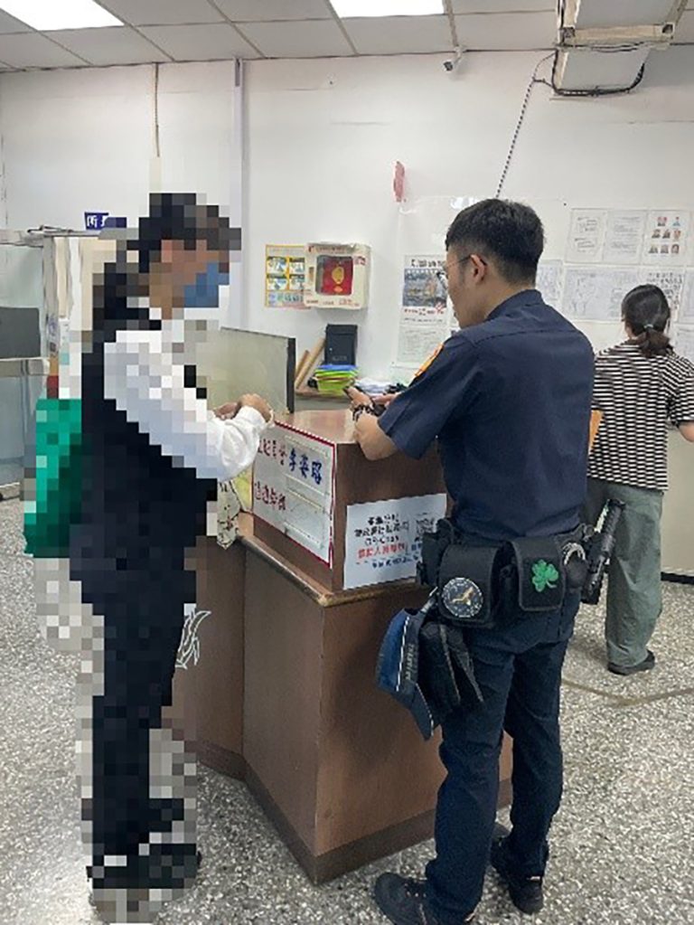 鑰匙忘拔 民權警眼尖顧車