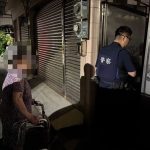 嬤深夜門外苦等 鼎山警聯繫家屬化危機