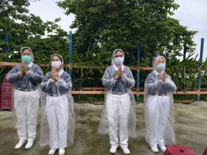 送別母親　楊淑資攜女入經藏報親恩