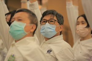走入社區照亮人間的林榮威醫師