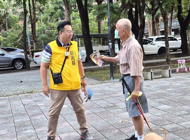 高雄28號公車長期誤點脫班 薛兆基抨擊市府不管
