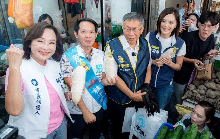 雙柯合體掃陽明市場 柯志恩：高雄藍白合力拚議員全壘打