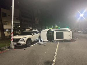 三民區明誠一路近大裕路口交通事故