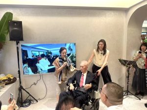 吳敦義78歲坐輪椅現身 健康受關注！