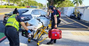 呼吸困難急拍巡邏車窗求救 清水警即刻救援