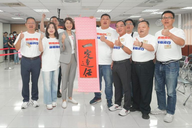 國民黨南投縣長候選人許淑華、市長候選人張嘉哲 均抽中①號