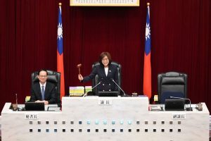 康裕成感謝陳其邁包容議會嚴格監督 府會6年情誼為高雄留下印記
