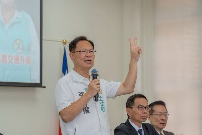 徐佳青辭職避重就輕 張啓楷批推諉迴避遮掩事實