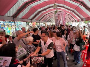 曾朝榮展現出基層實力 支持兒子與何欣純競選總部成立大會