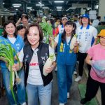 柯志恩凌晨4點市場拜票 全力拚陸戰