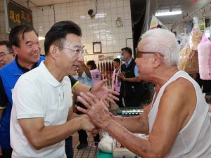 立院三讀通過中央補助全國65歲以上長輩健保費 江啟臣盼卓揆能盡速副署《老人福利法》修正案
