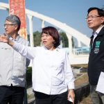 牛稠溪環快通車 張啓楷轟王美惠「坐享其成割稻尾」 無視市府5千萬苦心